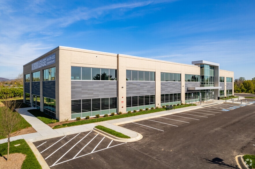 More Photos Of 7100 Guilford Dr, Frederick Office For Lease