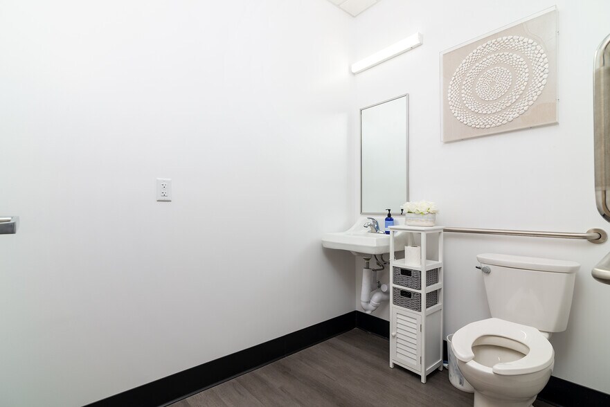 More Photos Of 6803 E Main St, Scottsdale Apartments For Sale