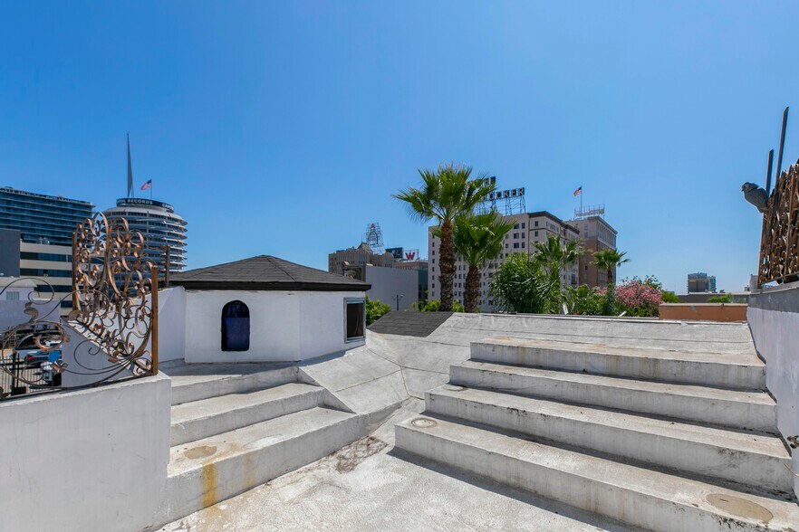 More Photos Of 6340 Yucca St, Los Angeles Restaurant For Sale