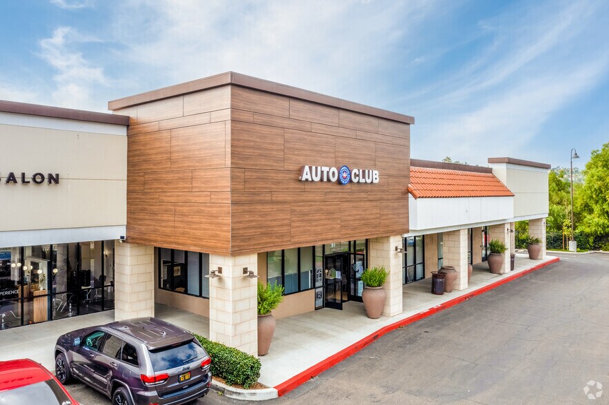 More Photos Of 27525-27573 Puerta Real, Mission Viejo Unknown For Lease
