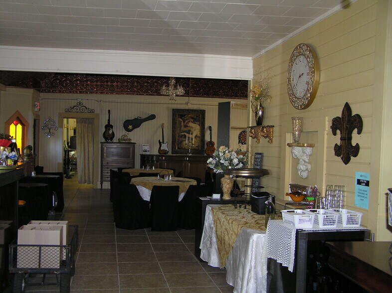 More Photos Of 113 S Main Ave, Ridgefield Religious Facility For Sale