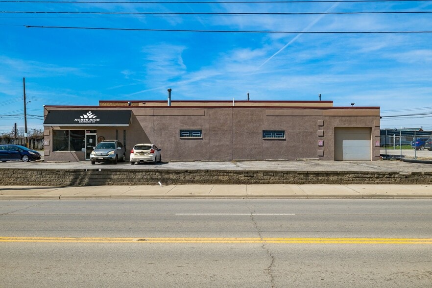 More Photos Of 1125 Cleveland Ave, Columbus Warehouse For Sale