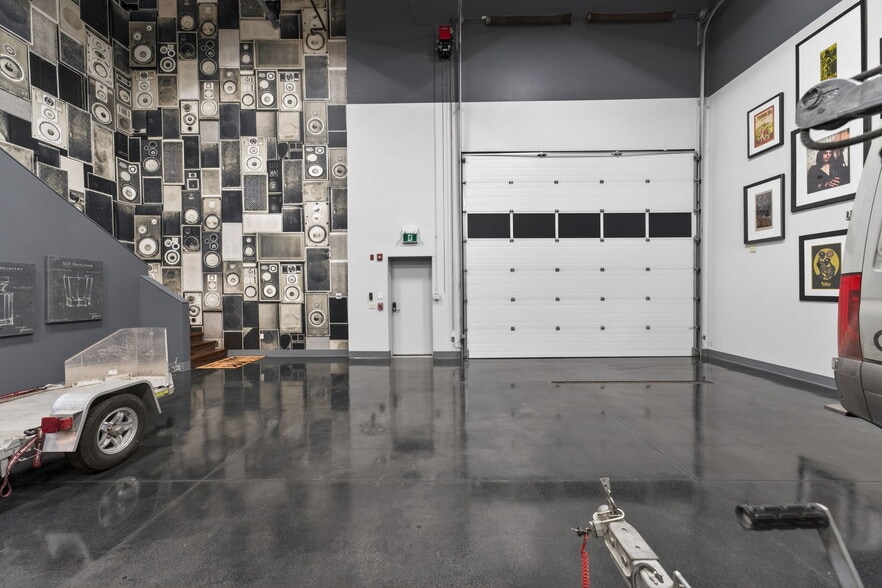 More Photos Of 1750 120 Av NE, Calgary Warehouse For Sale