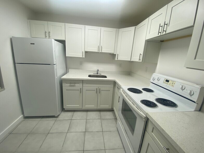 More Photos Of 401 SW 7th Ave, Fort Lauderdale Apartments For Sale