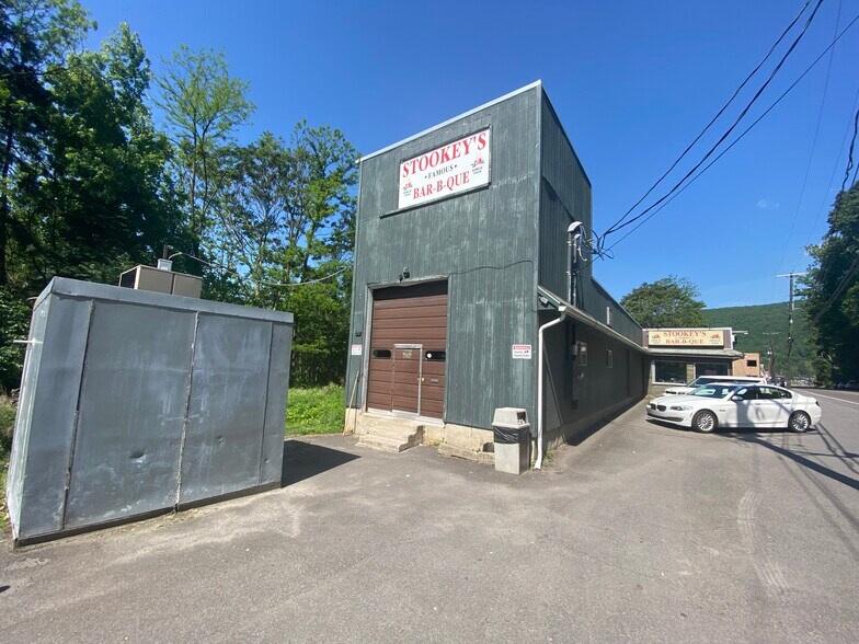 More Photos Of 122 E Poplar St, Nanticoke Restaurant For Sale