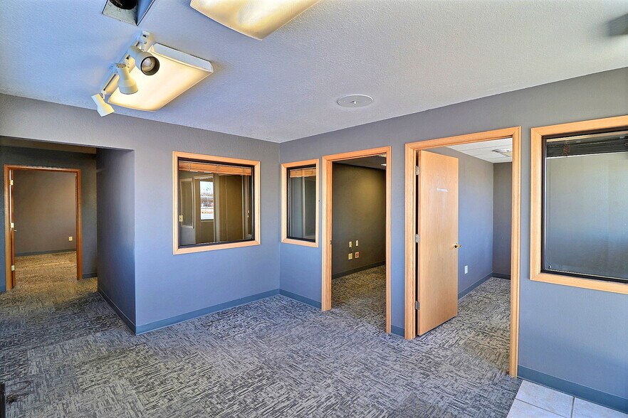 More Photos Of 1616 2nd Ave, Greeley Service For Lease