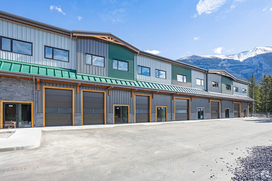 Primary Photo Of 100 Alpine Mdws, Canmore Light Distribution For Lease