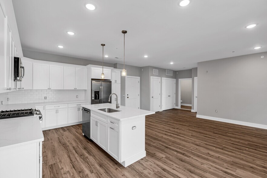 More Photos Of 33 Union Ave, Manasquan Apartments For Sale
