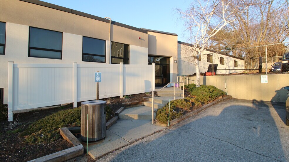 More Photos Of 845 N Main St, Providence Medical For Sale