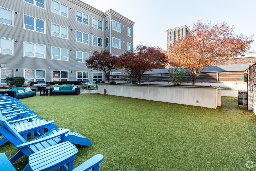 More Photos Of 200 College St, New Haven Apartments For Lease