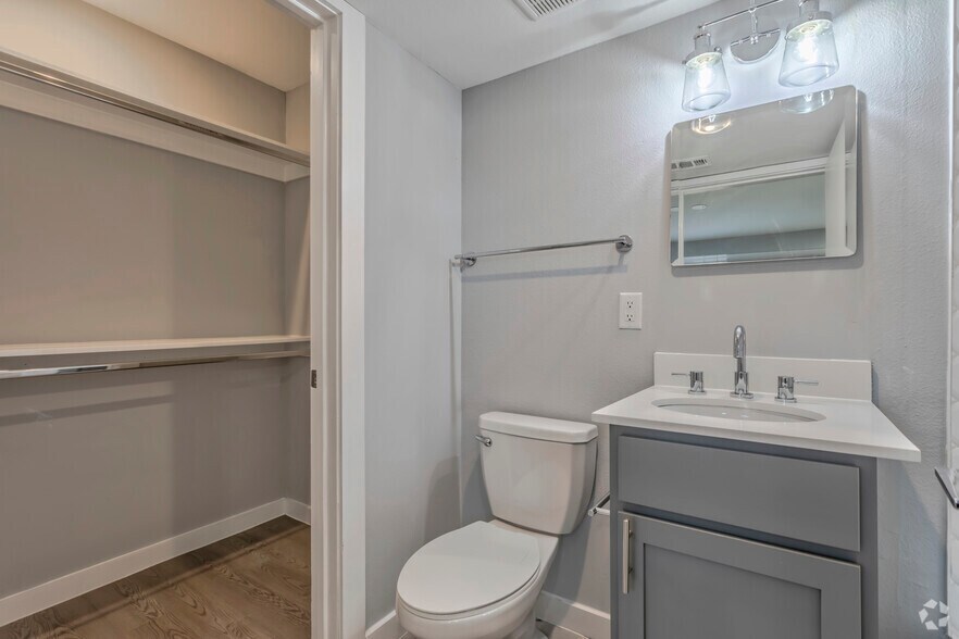 More Photos Of 4400 San Jacinto St, Dallas Multifamily For Sale