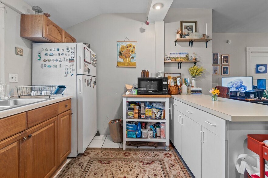 More Photos Of 5001 Roland Ave, Baltimore Apartments For Sale