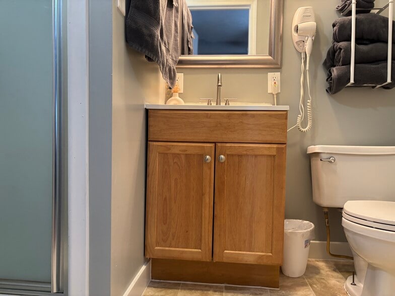 More Photos Of 206 W Main St, Mc Arthur Flex For Sale