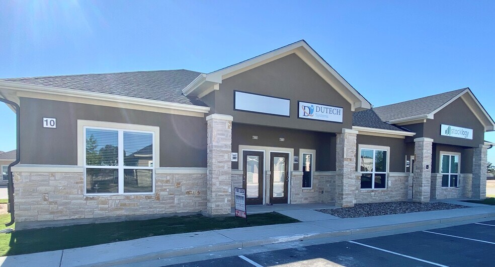 Primary Photo Of 1640 Highland Falls Dr, Leander Medical For Sale