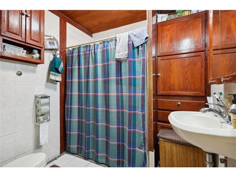 More Photos Of 2110 1st Ave S, Minneapolis Apartments For Sale