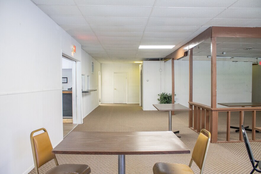 More Photos Of 2303 Mecklenburg Rd, Ithaca Sports And Entertainment For Sale