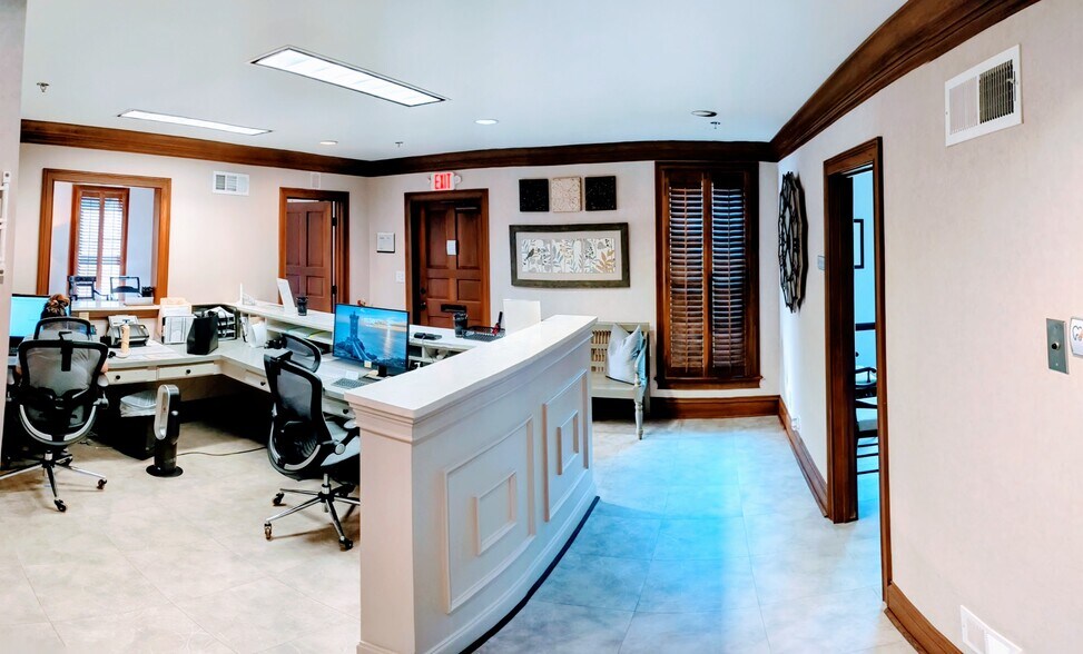 More Photos Of 4721 Chamblee Dunwoody Rd, Atlanta Medical For Lease