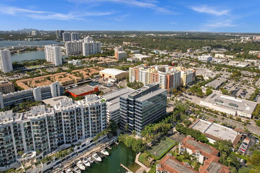 More Photos Of 18851 NE 29th Ave, Aventura Office For Lease