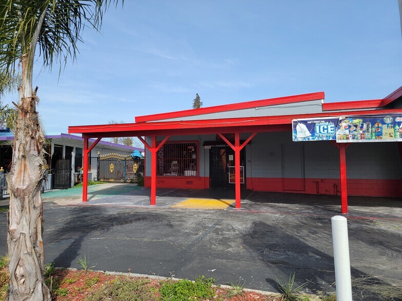 More Photos Of 575 1st St, Gilroy Restaurant For Sale