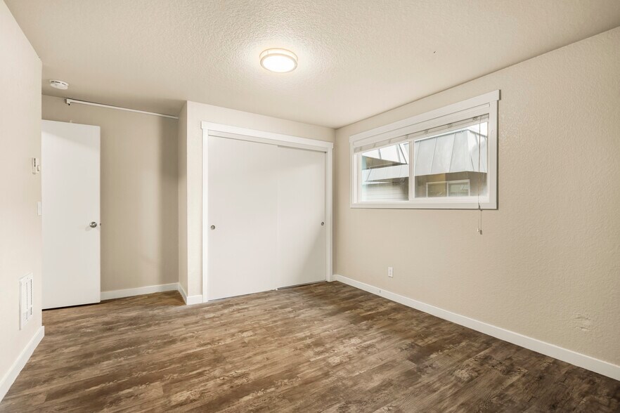 More Photos Of 1570 James St, Woodburn Apartments For Sale