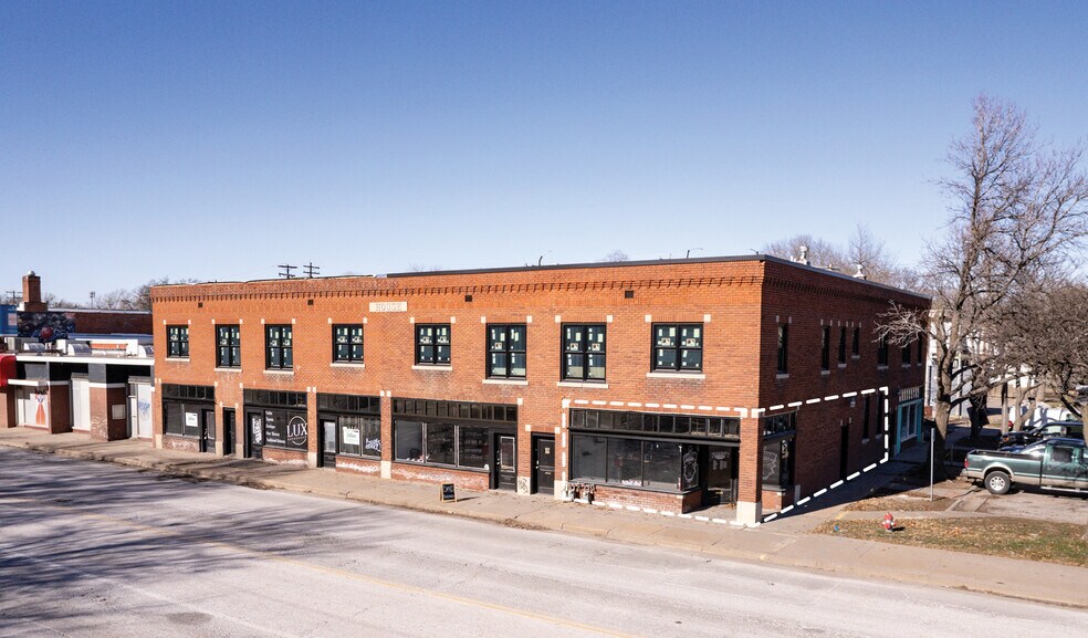 Primary Photo Of 2320-2330 E Douglas Ave, Wichita Restaurant For Lease