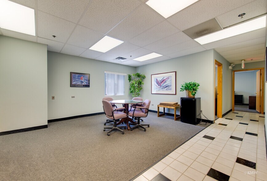 More Photos Of 1015 S Route 83, Elmhurst Coworking Space