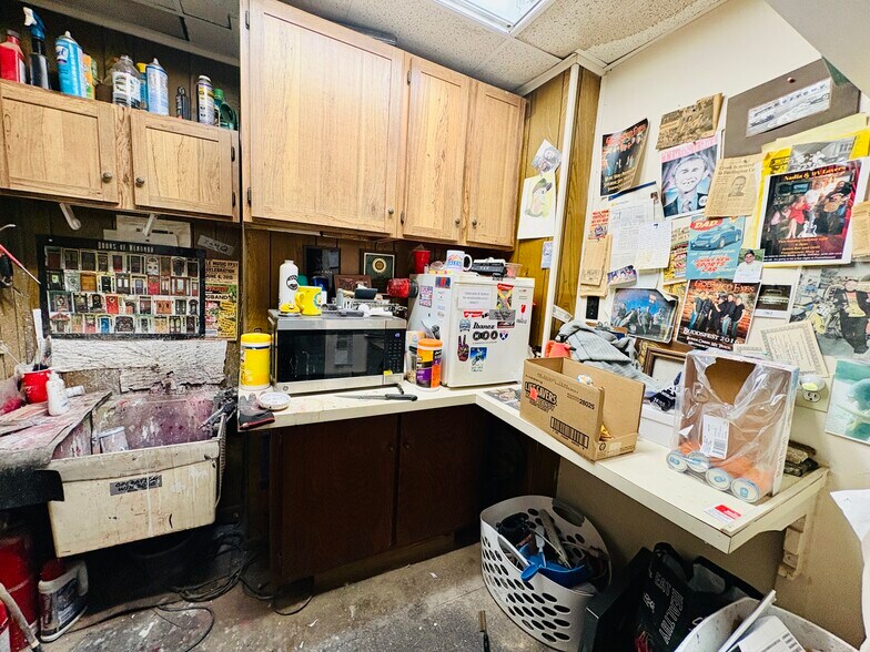 More Photos Of 3011 N Centre St, Pennsauken Storefront For Sale