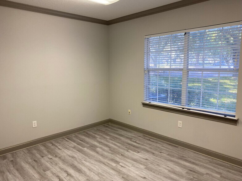 More Photos Of 6817 Southpoint Pky, Jacksonville Loft Creative Space For Lease