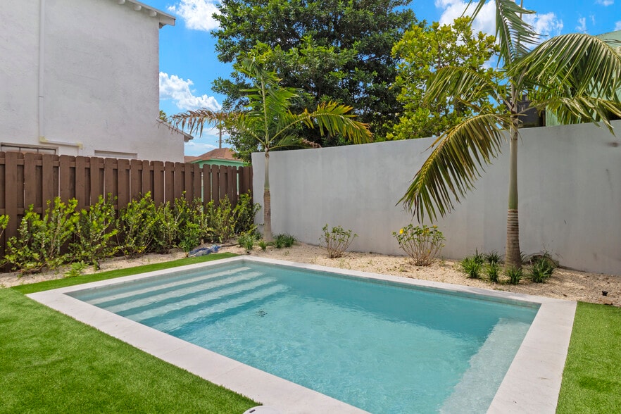 More Photos Of 420 NE 62nd St, Miami Apartments For Sale
