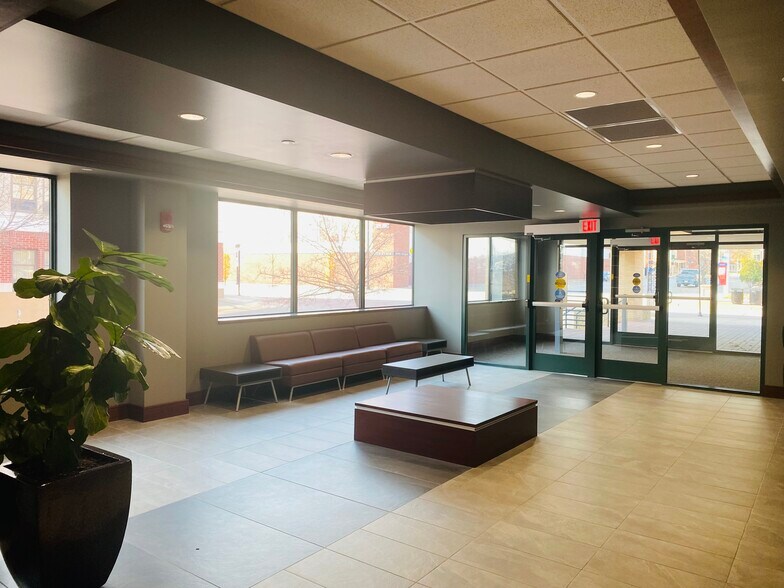 More Photos Of 500 Main St, Dubuque Office For Sale