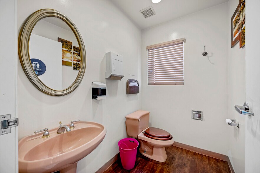 More Photos Of 10455 Lower Azusa Rd, Temple City Medical For Sale