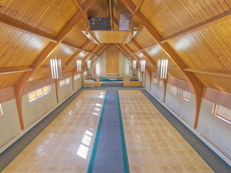 More Photos Of 410 1st St N, Winsted Office For Sale