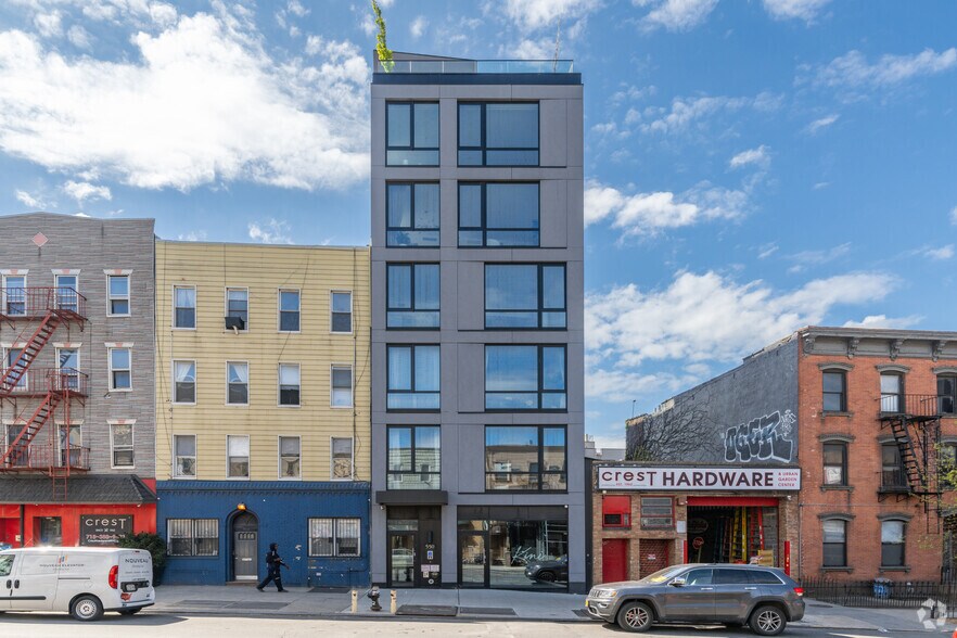 More Photos Of 550 Metropolitan Ave, Brooklyn Apartments For Lease