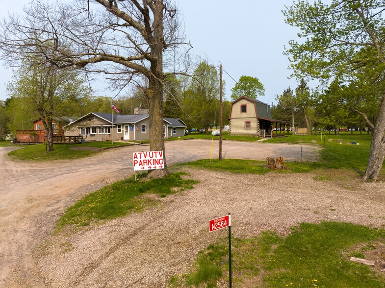 More Photos Of N2586 Spider Lake Trl, Birchwood Restaurant For Sale