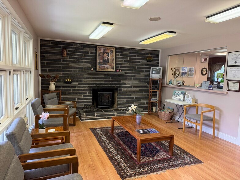 More Photos Of 510 Thacher St, Attleboro Medical For Sale