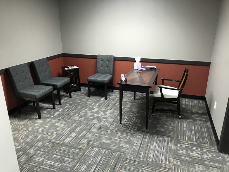 More Photos Of 165 W South St, Hernando Office Residential For Lease