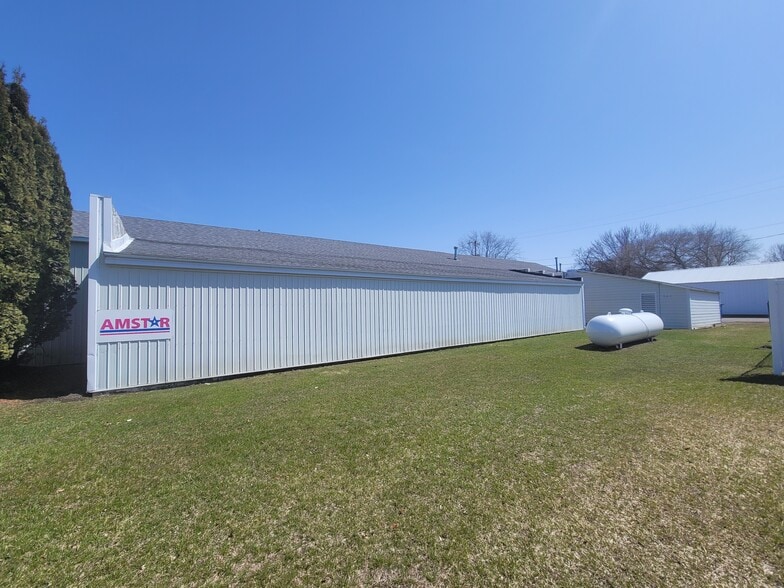 More Photos Of 153 Main St, Bowlus Convenience Store For Sale