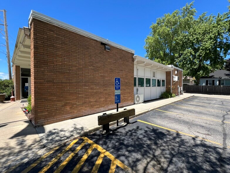 More Photos Of 604 Rollins Rd, Ingleside Post Office For Sale