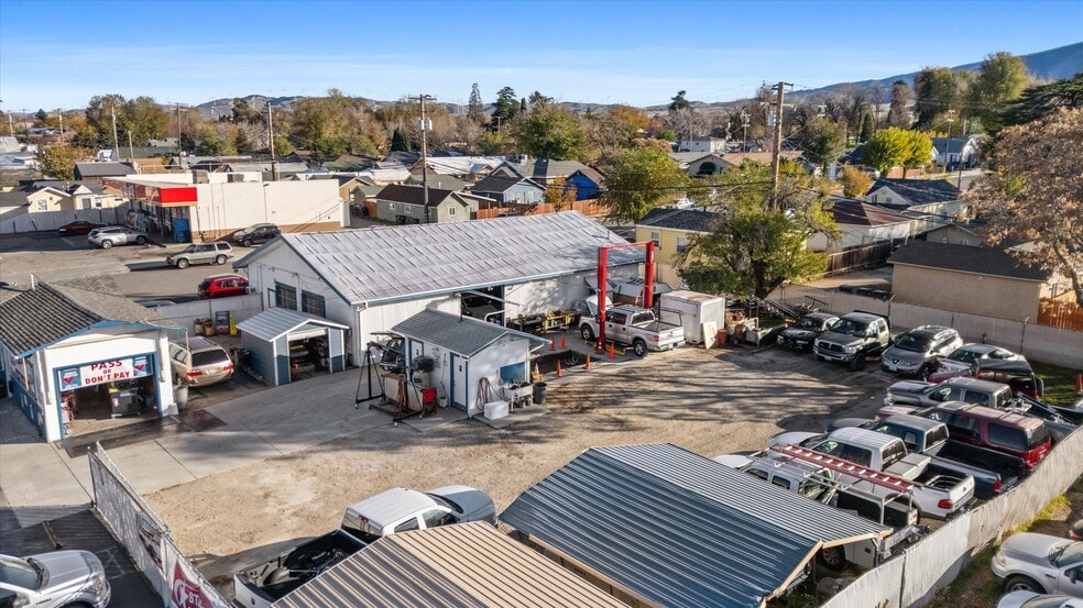 More Photos Of 230 E Tehachapi Blvd, Tehachapi General Retail For Sale