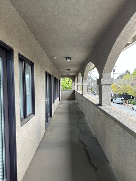 More Photos Of 1800 El Camino Real, Menlo Park Office For Sale