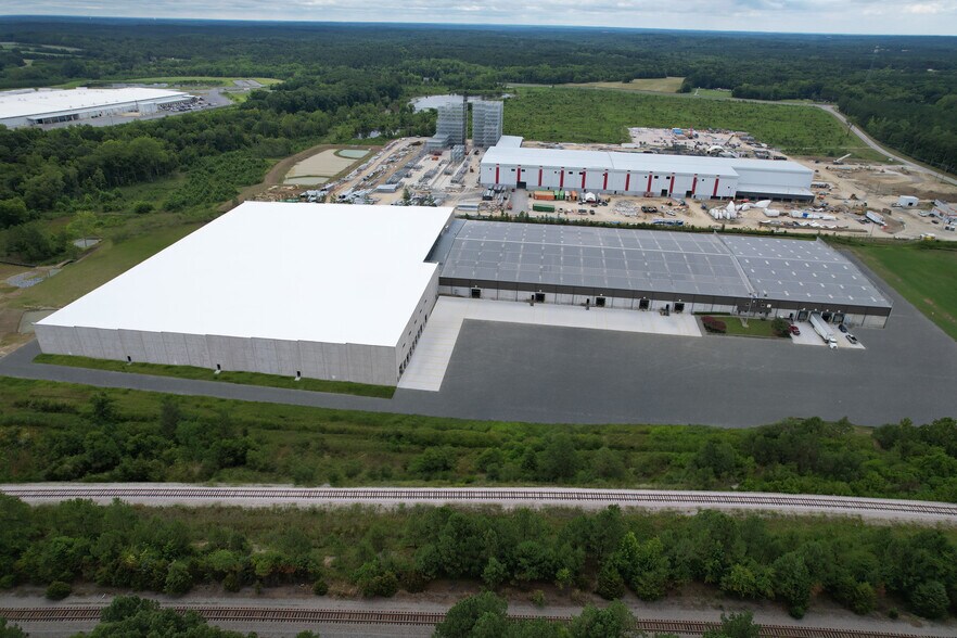 More Photos Of 1589 Cedarhurst Rd, Chester Distribution For Lease