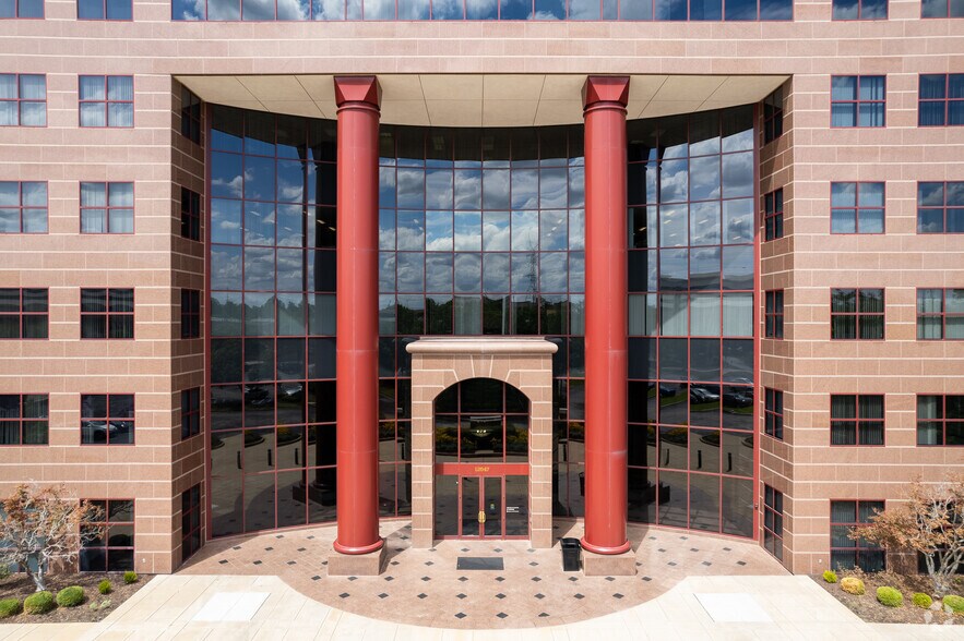 More Photos Of 12647 Olive Blvd, Creve Coeur Office For Lease