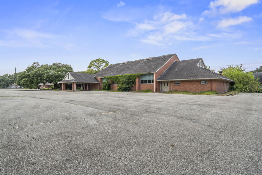 More Photos Of 3511 Linkwood Dr, Houston Religious Facility For Sale