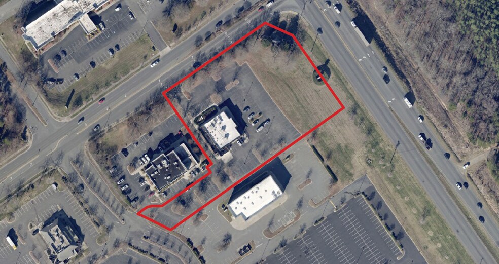 More Photos Of 2530 Sardis Rd N, Charlotte Restaurant For Lease