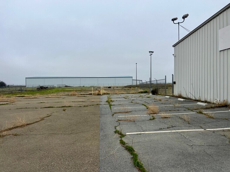 More Photos Of 9800 Cody Ave, Coalinga Specialty For Lease