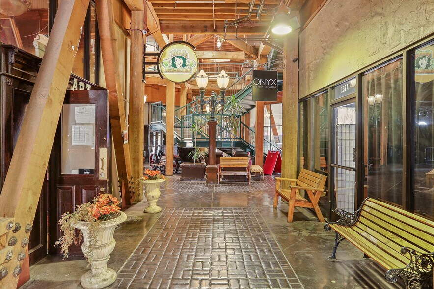 More Photos Of 445 W Weber Ave, Stockton Office For Lease