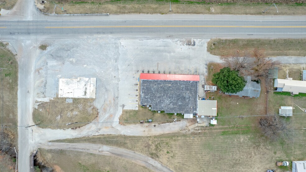 More Photos Of 1012 6th St, Maysville Supermarket For Sale