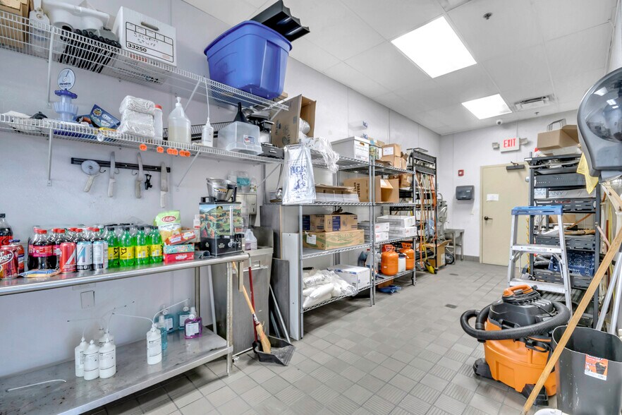 More Photos Of 5600 Butler National Dr, Orlando Service Station For Sale