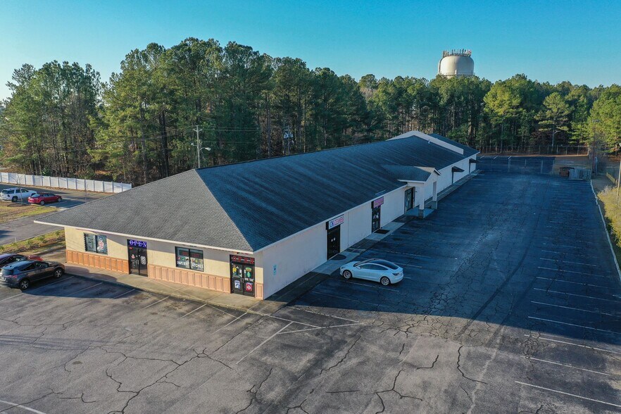 More Photos Of 5845 Yadkin Rd, Fayetteville General Retail For Lease