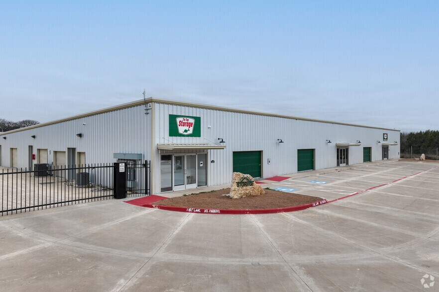 More Photos Of 3501 Tin Top Hwy, Granbury Industrial For Lease
